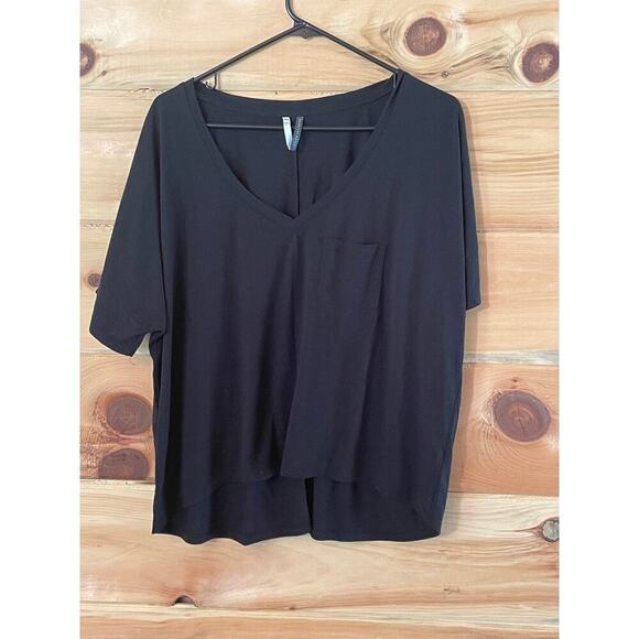 Jaclyn Intimates womens black cropped v-neck pocket t-shirt. size XL - Picture 1 of 3